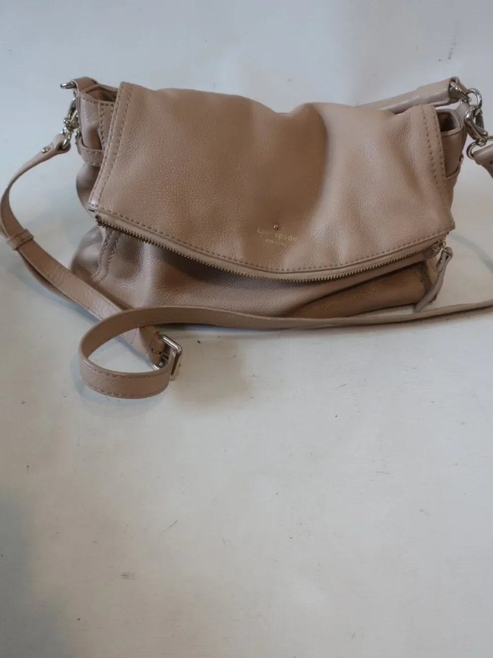 Women Kate Spade Beige Leather Crossbody Bag